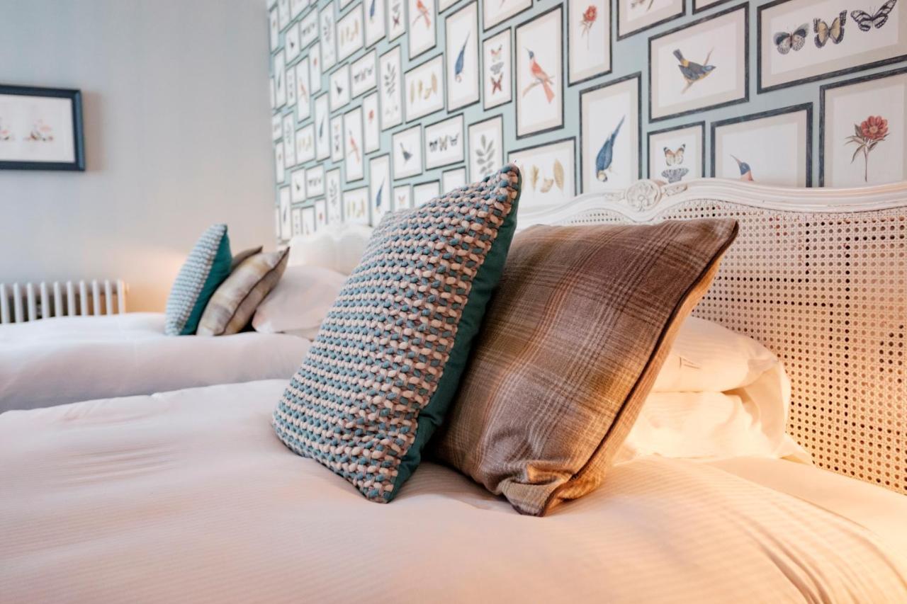 The Bull Hotel 브리드포트 외부 사진