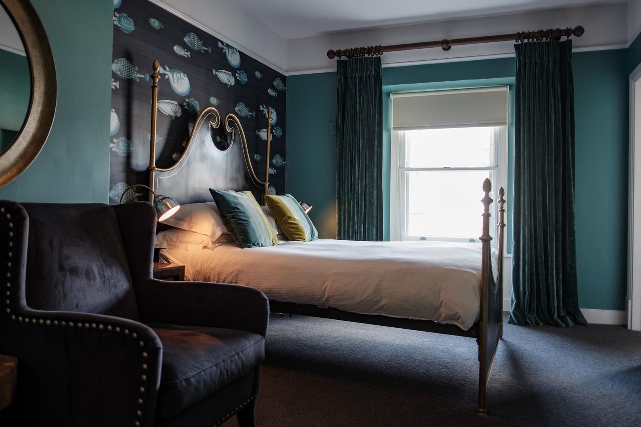 The Bull Hotel 브리드포트 외부 사진