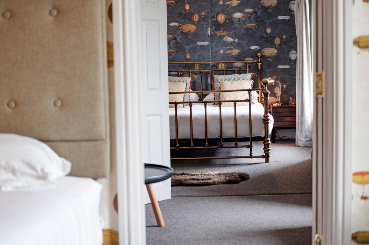 The Bull Hotel 브리드포트 외부 사진