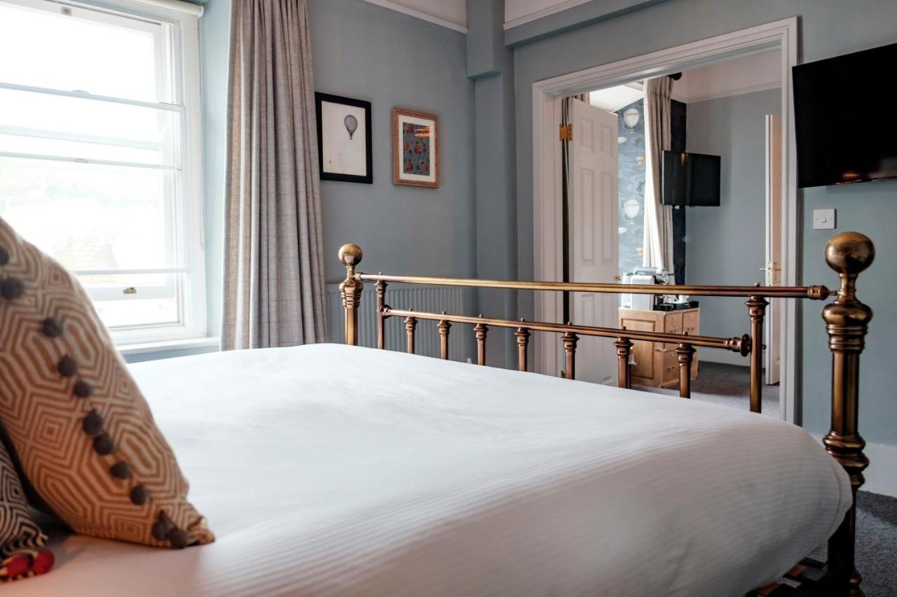 The Bull Hotel 브리드포트 외부 사진