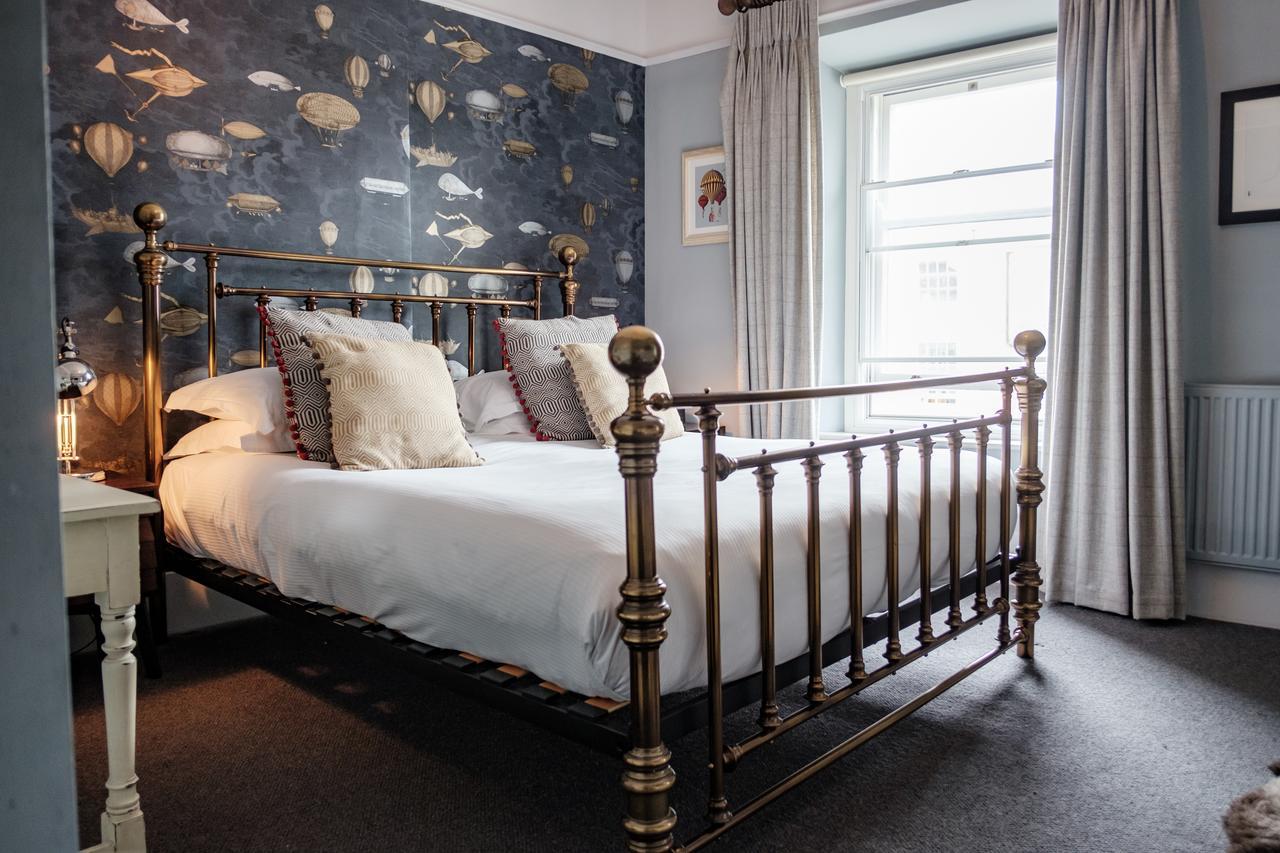 The Bull Hotel 브리드포트 외부 사진
