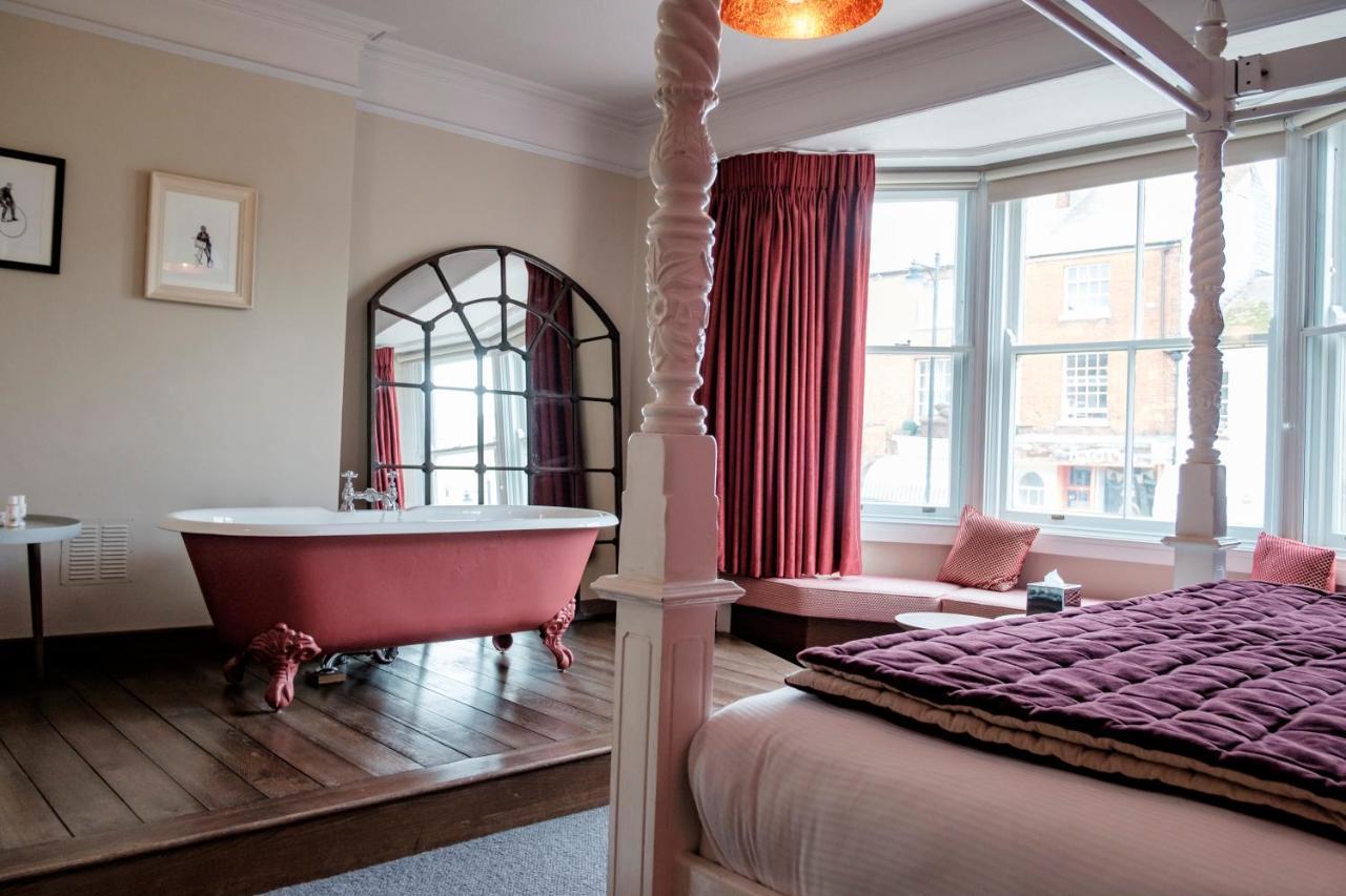 The Bull Hotel 브리드포트 외부 사진