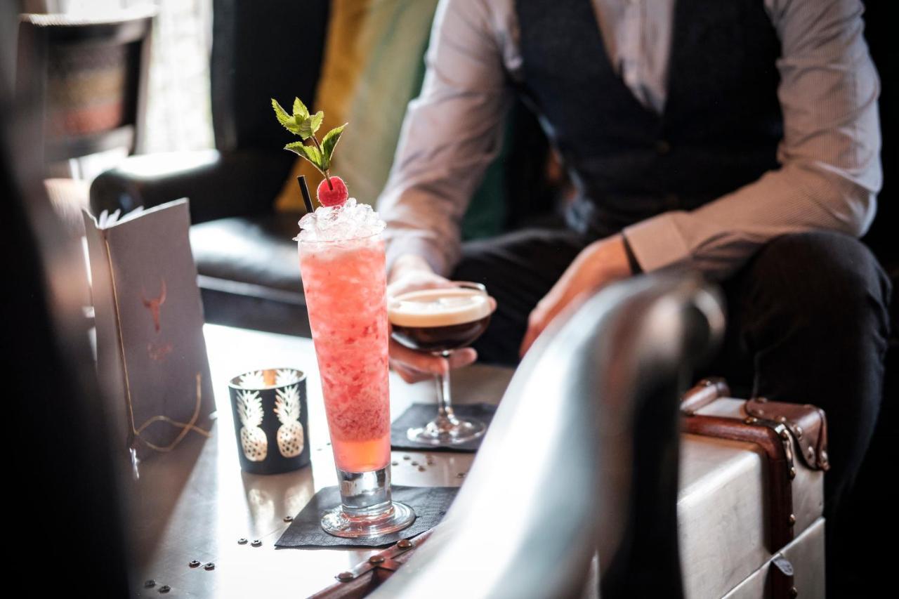 The Bull Hotel 브리드포트 외부 사진